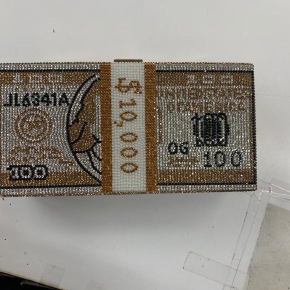 TAKING OFFERS Womens Gray Sequin Clutch - Picture 3 of 3